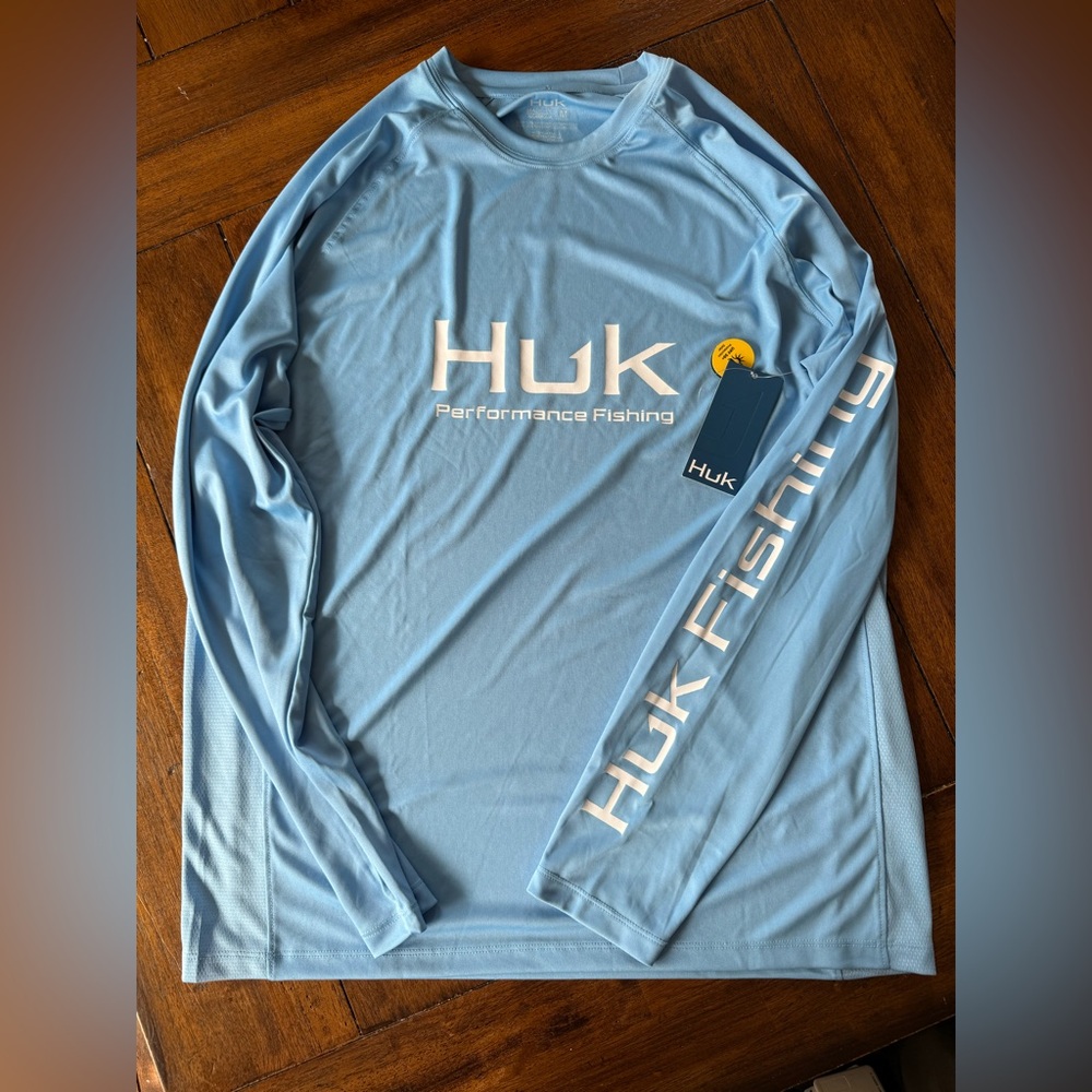 NWT Huk Men's Pursuit Performance Shirt